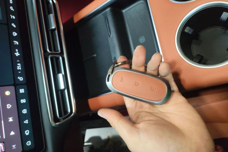 理想汽车 理想L9 2022款 Max中控内饰11