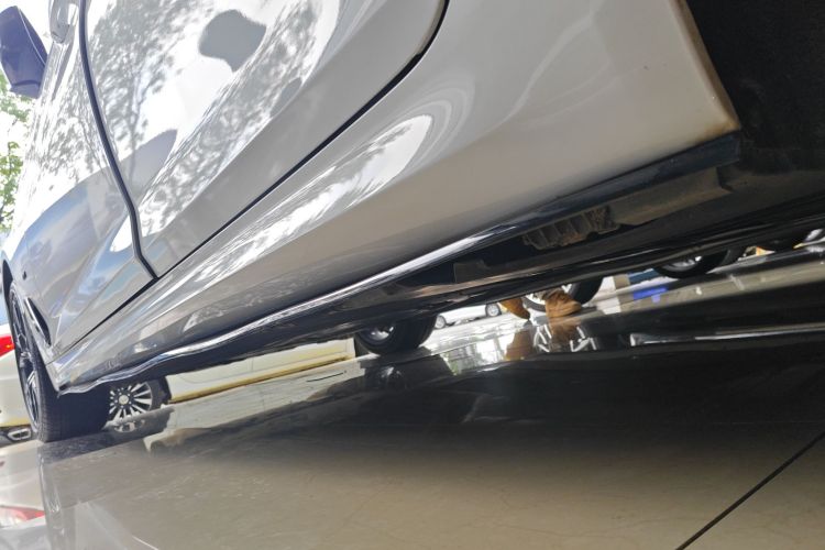 宝马5系 2021款 530Li 尊享型 M运动套装局部细节9002