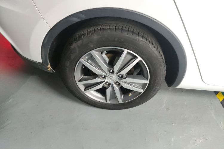 长安 逸动 2016款 XT 1.6L GDI 手动致酷型车身外观6003