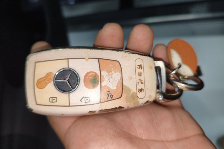 奔驰GLE 2020款 GLE 350 4MATIC 豪华型中控内饰11