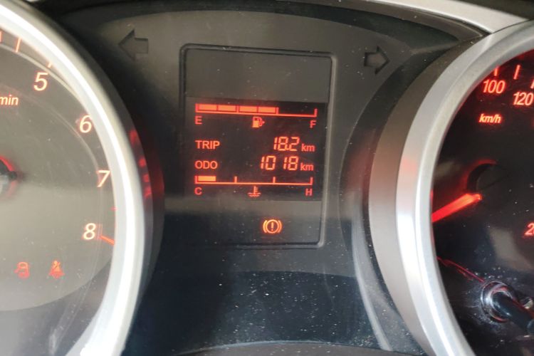 五菱汽车 五菱宏光 2021款 1.5L改款 S标准型 电动助力LAR中控内饰15