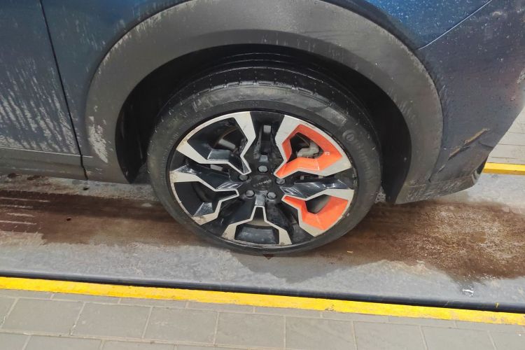 领克06 2020款 1.5T 耀Halo车身外观10