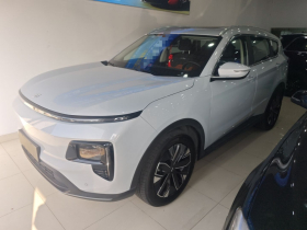 捷途山海L7 2024款 1.5T 120km  ULTRA 5座