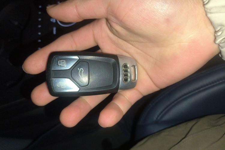 奥迪A4L 2018款 30周年年型 40 TFSI 进取型中控内饰11