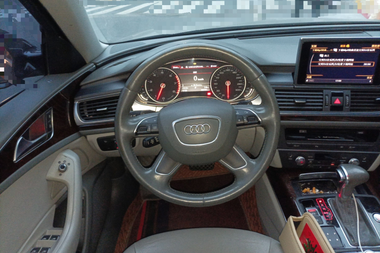 奥迪A6L 2014款 30 FSI 舒适型中控内饰13