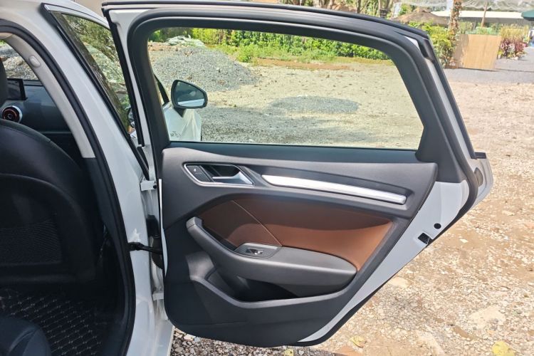 奥迪A3 2015款 Limousine 40 TFSI 自动舒适型中控内饰7006