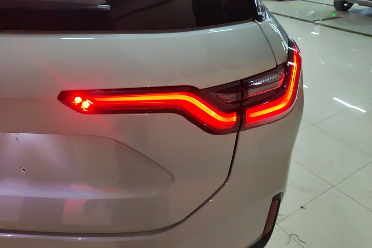 蔚来ES6 2022款 100kWh 性能版车身外观6006