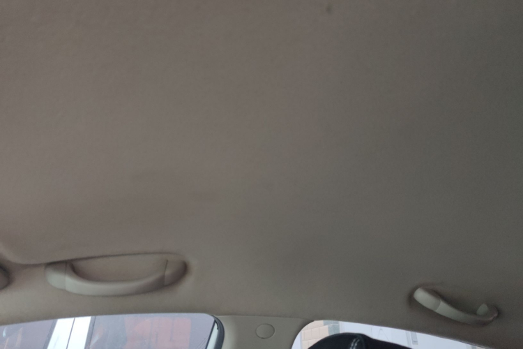 起亚K2 2015款 三厢 1.4L MT GLS中控内饰22