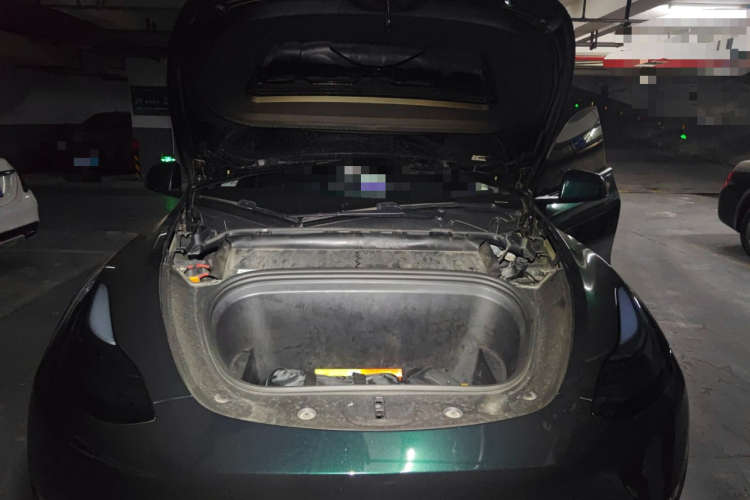 特斯拉 Model Y 2021款 长续航全轮驱动版局部细节24