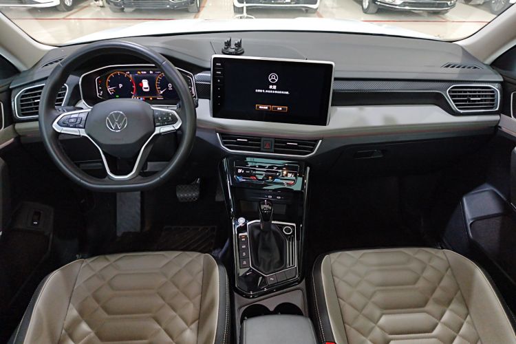 大众 探岳 2023款 300TSI 两驱豪华Plus进阶版中控内饰7002