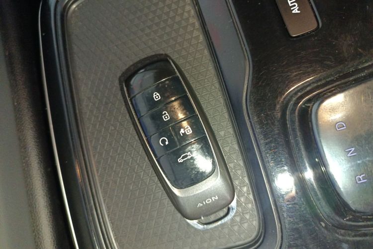 埃安 AION S Plus 2023款 70 乐享版 磷酸铁锂中控内饰11