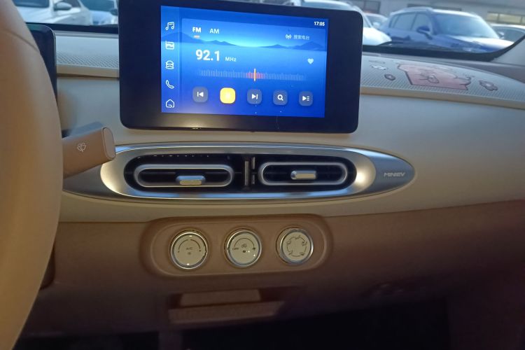 五菱汽车 宏光MINIEV 2025款 四门版 臻享款中控内饰16