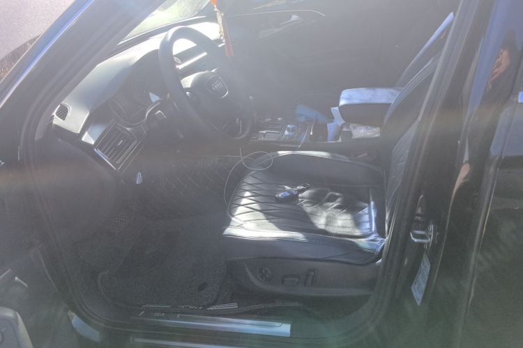 奥迪A6L 2012款 30 FSI 舒适型中控内饰19