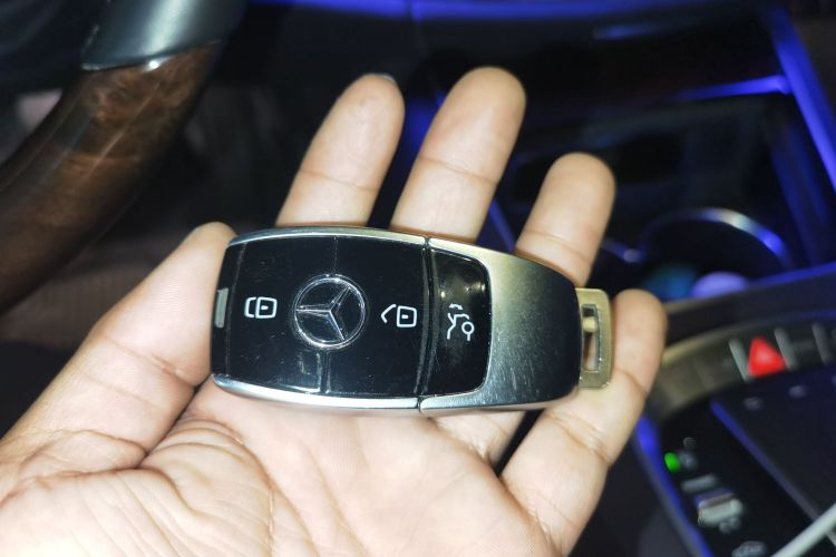 奔驰S级 2019款 S 350 L 豪华型 臻藏版中控内饰11