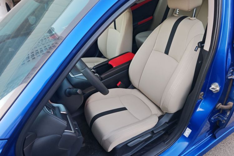 本田 思域 2016款 220TURBO 手动豪华版中控内饰19