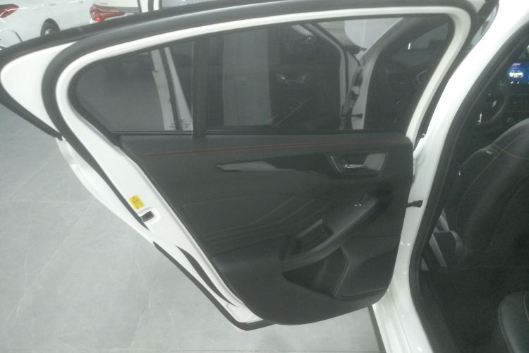 福特 福克斯 2022款 两厢 EcoBoost 180 自动ST Line中控内饰49