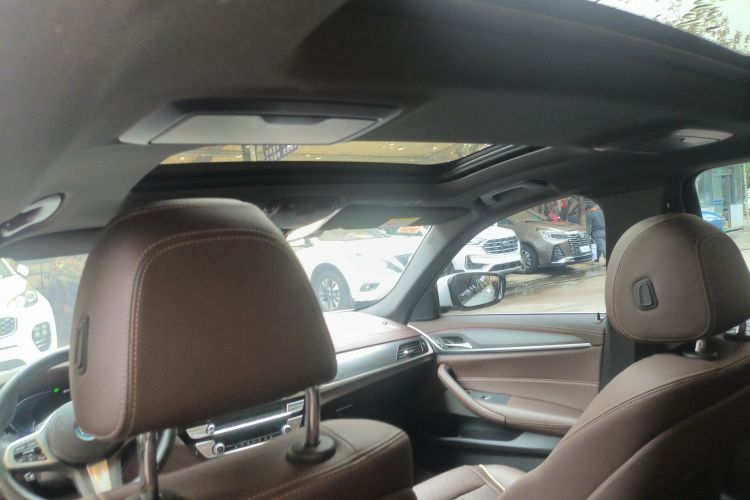 宝马5系新能源 2022款 改款 535Le M运动套装局部细节22