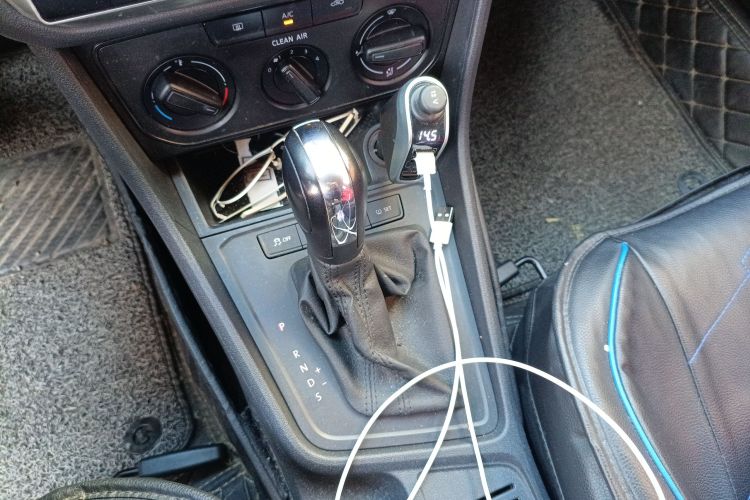 大众 朗逸 2017款 1.6L 自动风尚版中控内饰18