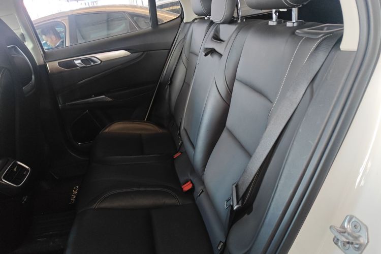 领克01 2018款 2.0T 两驱型+版中控内饰7004