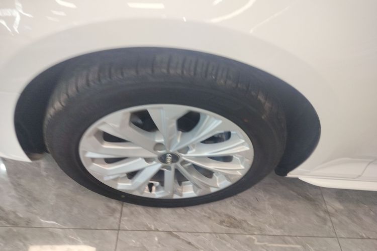 奥迪A4L 2017款 Plus 40 TFSI 进取型车身外观6007