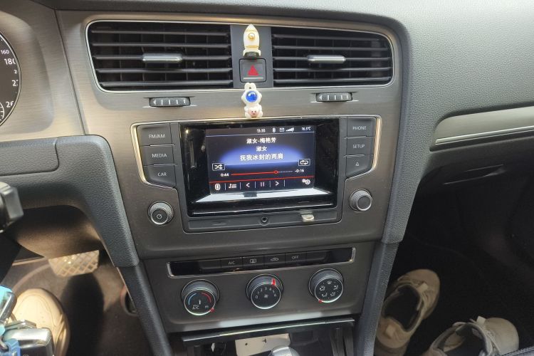大众 高尔夫 2015款 1.4TSI 自动豪华型中控内饰16