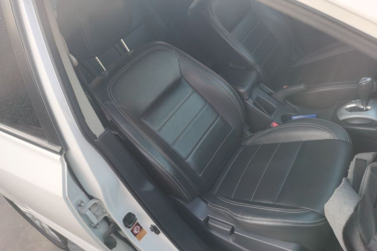 雷诺 科雷傲(进口) 2014款 改款 2.0L 两驱时尚版局部细节41