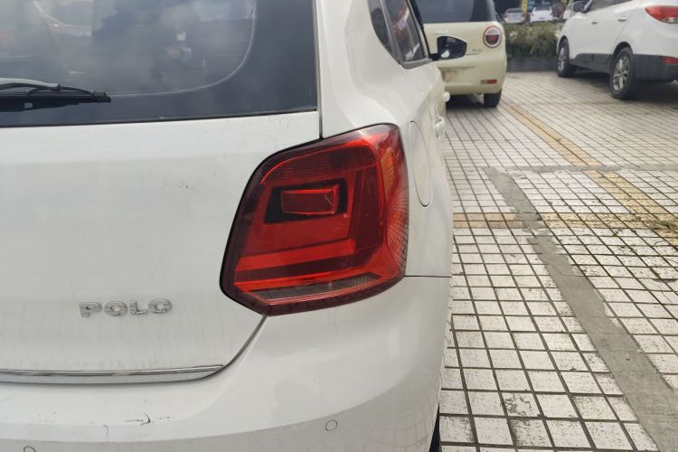 大众 Polo 2014款 1.6L 自动豪华版车身外观9