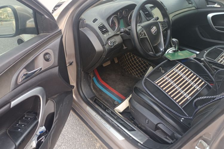 别克 君威 2013款 1.6T 自动精英运动版中控内饰7003