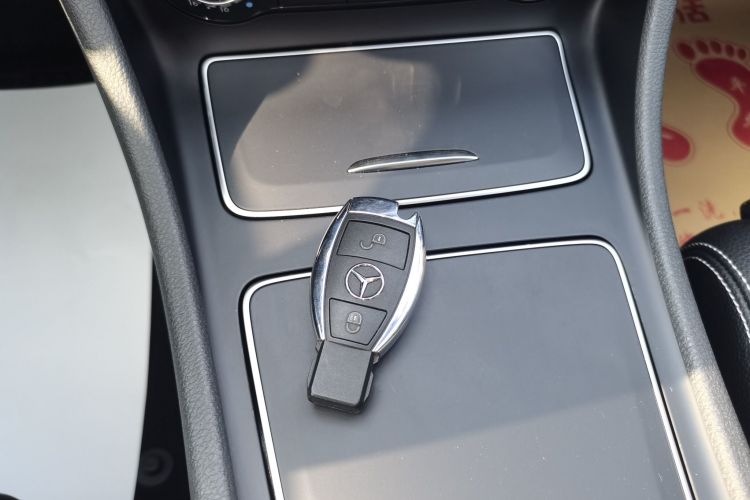 奔驰GLA 2018款 GLA 200 时尚型中控内饰11