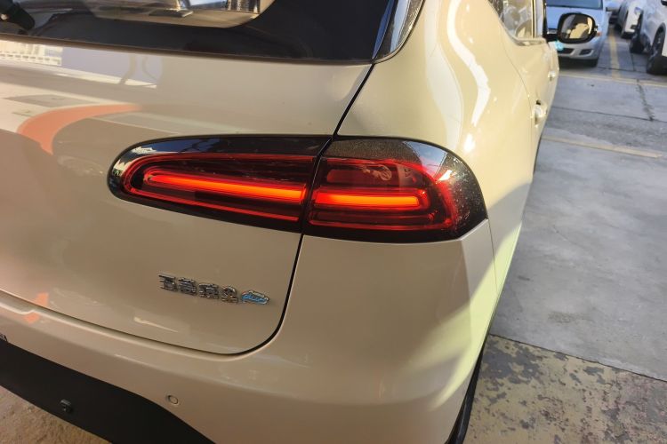 五菱汽车 五菱缤果PLUS 2024款 330km 五座版车身外观6006