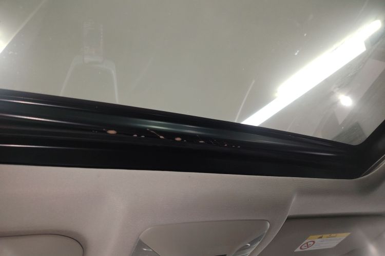 丰田 威兰达 2023款 双擎 2.5L E-CVT四驱豪华PLUS版中控内饰22