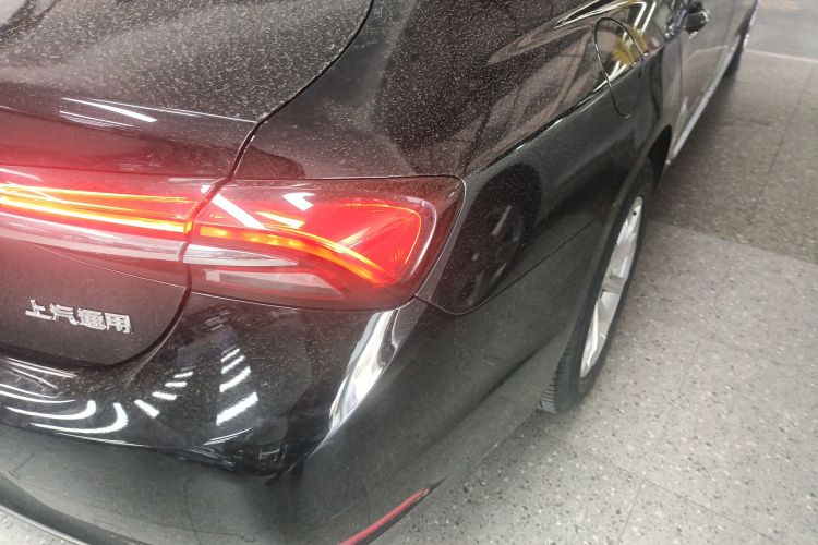 别克 君越 2021款 552T 豪华型车身外观9