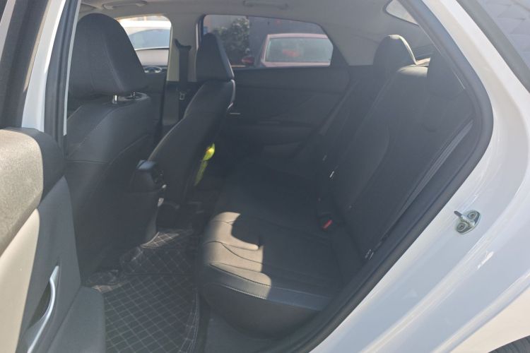 现代 伊兰特 2023款 1.5L CVT GLX精英版中控内饰7004