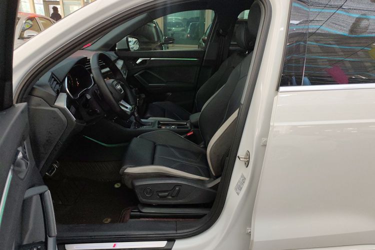 奥迪Q3 2024款 35 TFSI 时尚动感型局部细节19