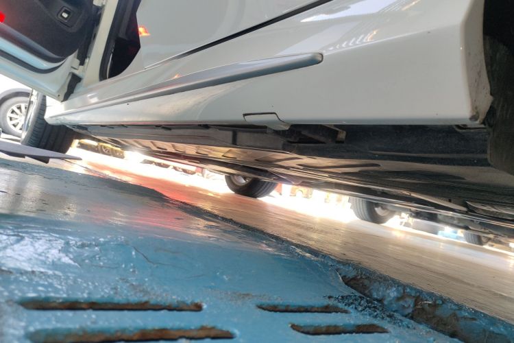 奔驰C级 2021款 C 260 L 运动版局部细节9002