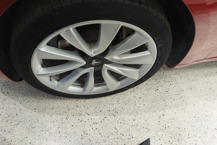 特斯拉 Model 3 2019款 标准续航后驱升级版车身外观6006