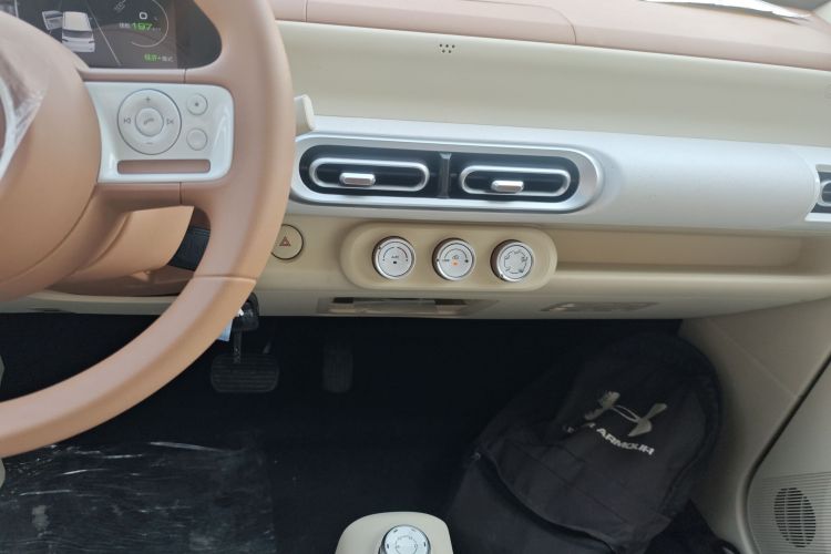 五菱汽车 宏光MINIEV 2024款 第三代 215km 青春版中控内饰16