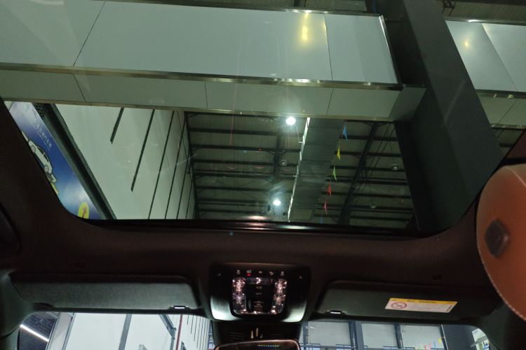 奔驰GLB 2024款 改款 GLB 220 动感型局部细节22