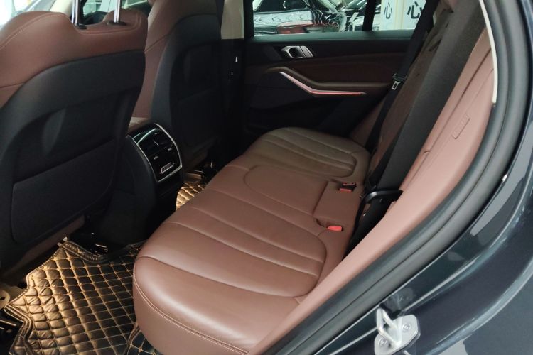 宝马X5(进口) 2021款 xDrive40i M运动套装中控内饰21