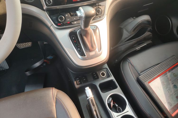 哈弗H6 2017款 红标 运动版 1.5T 自动两驱豪华型中控内饰18