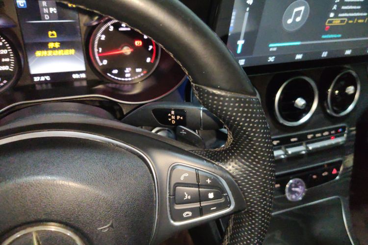 奔驰C级 2017款 C 180 L 运动版中控内饰18