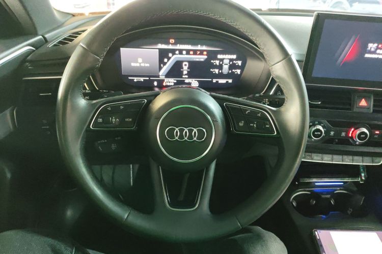 奥迪A4L 2022款 40 TFSI 时尚动感型中控内饰13