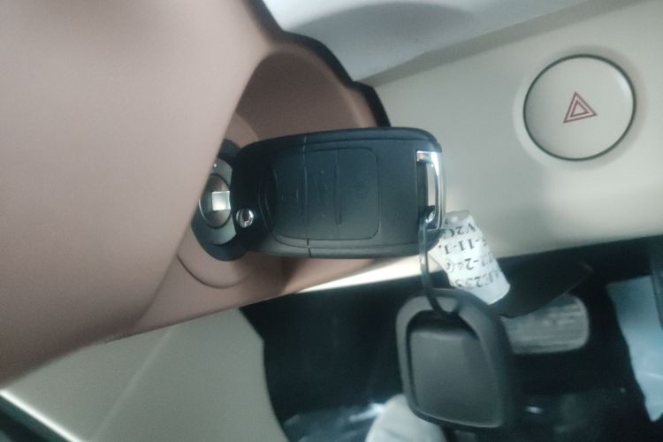 五菱汽车 宏光MINIEV 2024款 第三代 215km 青春版中控内饰11