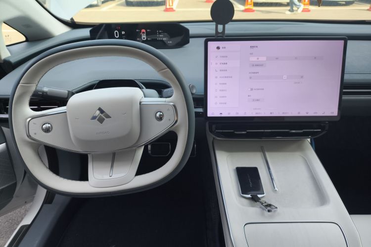 昊铂GT 2023款 560后驱科技版中控内饰7002