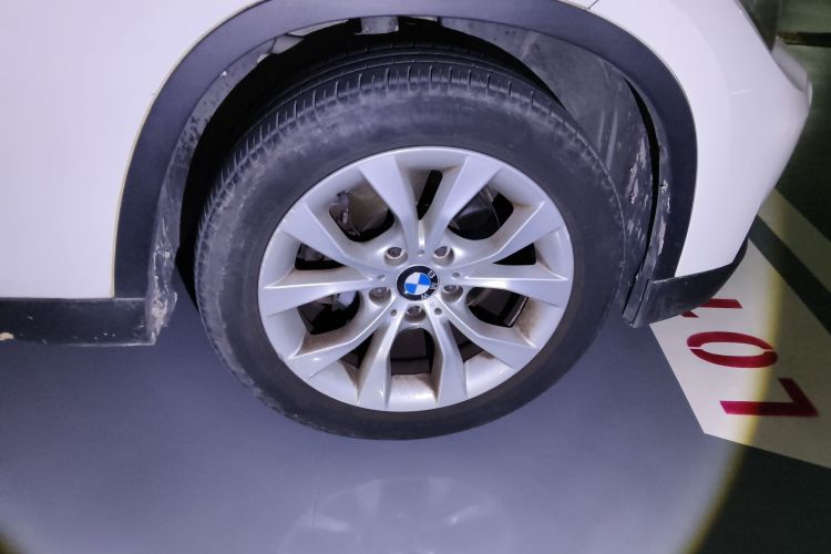 宝马X1 2013款 sDrive18i 时尚型车身外观6007