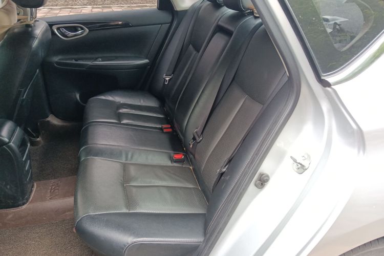 日产 轩逸 2016款 1.6XV CVT智享版中控内饰21