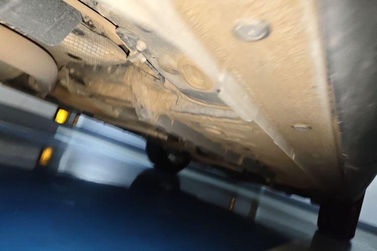 丰田 卡罗拉锐放 2023款 2.0L 先锋版局部细节9002