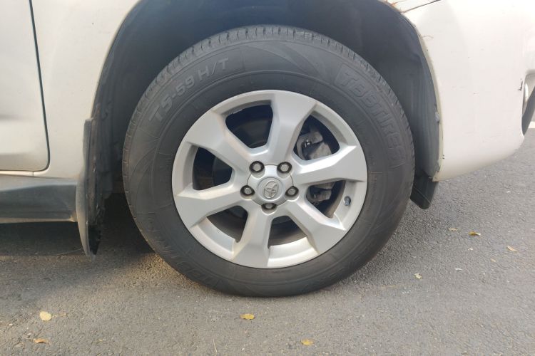 丰田 RAV4荣放 2010款 2.0L 自动豪华升级版车身外观6007