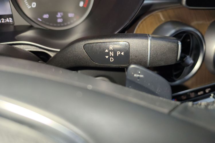 奔驰GLC轿跑 2018款 GLC 260 4MATIC 轿跑SUV局部细节18