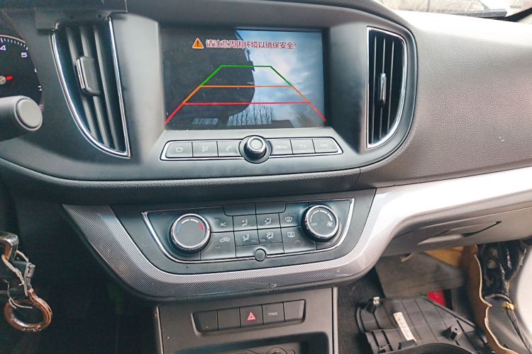 荣威360 2018款 PLUS 1.5L 手动豪华版中控内饰16